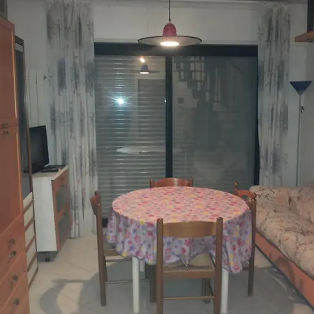 Sea Garden Apartment